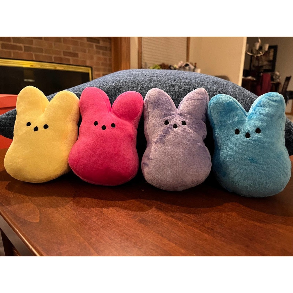 4 Plush Easter Rabbits - Picture 1 of 5